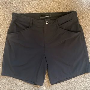 OOBE mens shorts size US 6